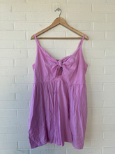 Load image into Gallery viewer, Old Navy Dress Size XXL
