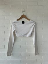 Load image into Gallery viewer, Alo Athletic Top Size Small
