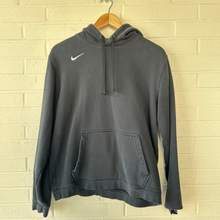 Load image into Gallery viewer, Nike Sweatshirt Size Medium
