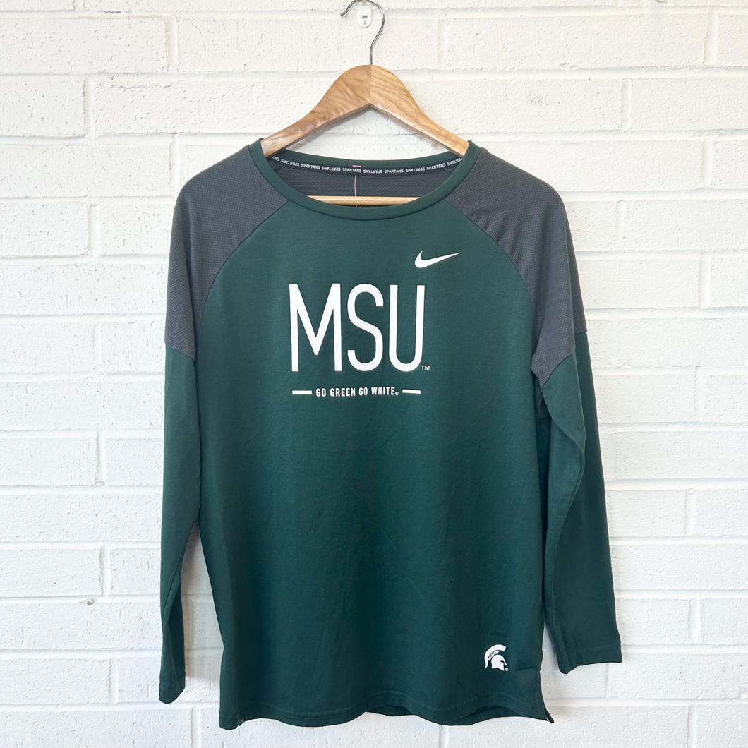 Nike Dri Fit Athletic Top Size Medium