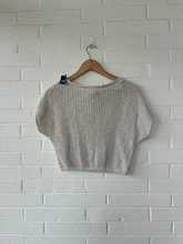 Load image into Gallery viewer, Abercrombie &amp; Fitch T-Shirt Size Extra Small
