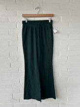 Load image into Gallery viewer, Sunday Best Pants Size Small
