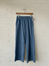 Load image into Gallery viewer, Wild Fable Pants Size Small

