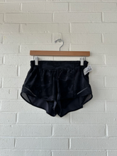 Load image into Gallery viewer, Lulu Lemon Athletic Shorts Size 7/8
